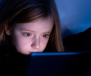 Luz azul de las pantallas: beneficios, riesgos y cuándo limitar la exposición