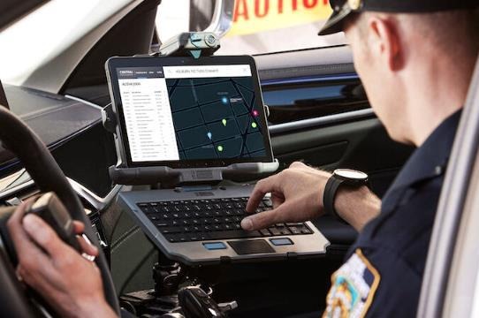 Making the case for Samsung DeX in police cars - Samsung Business Insights